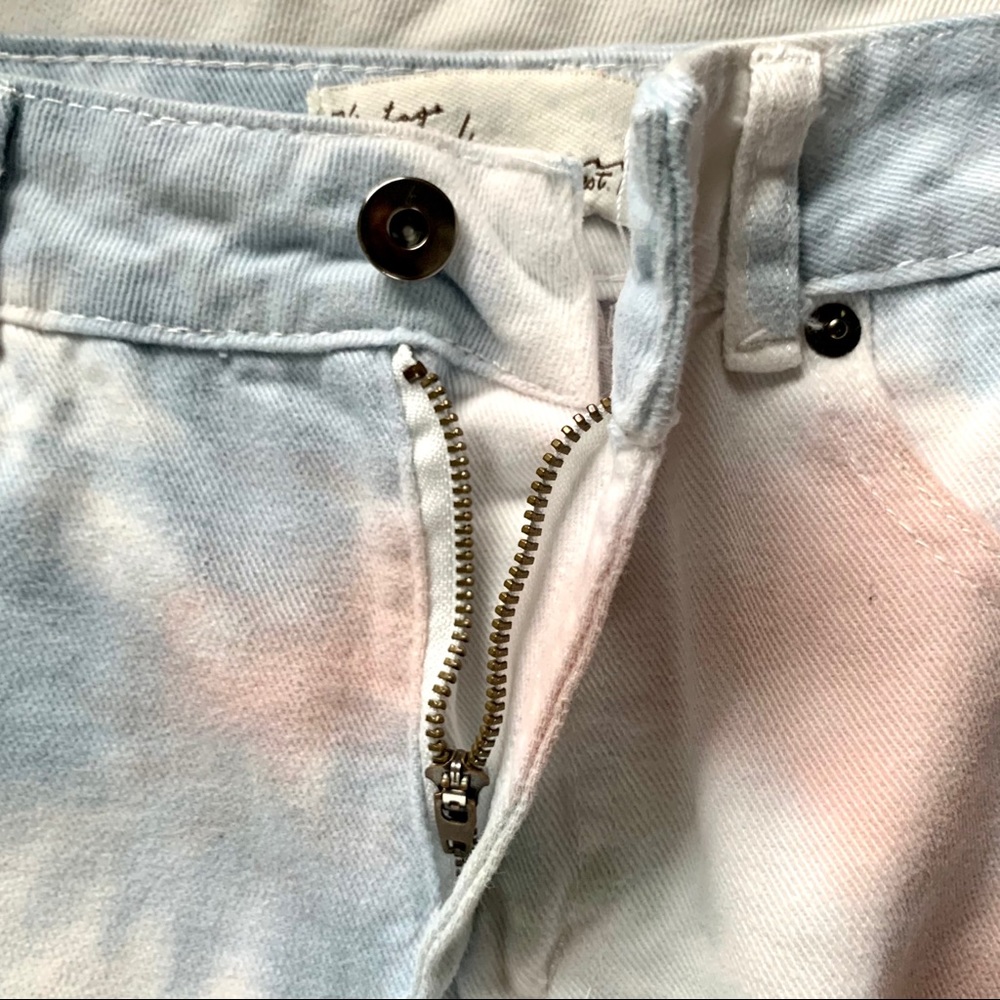 Shorts - Picture 4 of 4